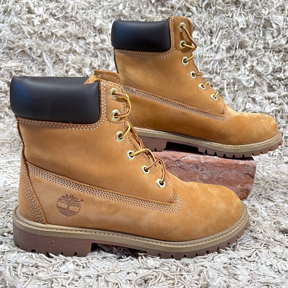 Timberland tan 6" wheat boot leather & gum sole work boots hikers BTS grunge - Picture 1 of 12